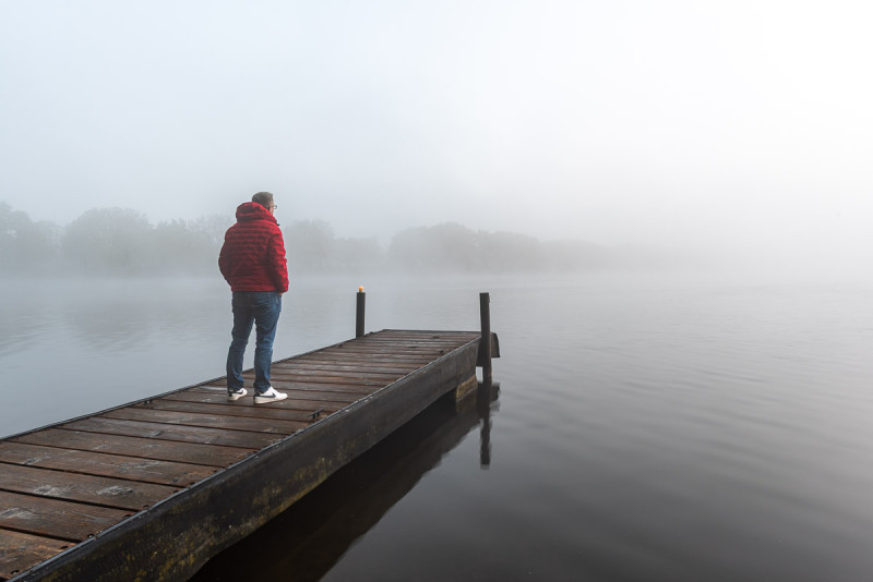 Michael David auf einem Steg am Halterner Stausee